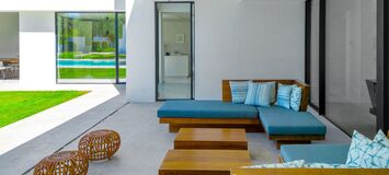 Elegante Villa Moderna en el Corazón de Elviria, Marbella
