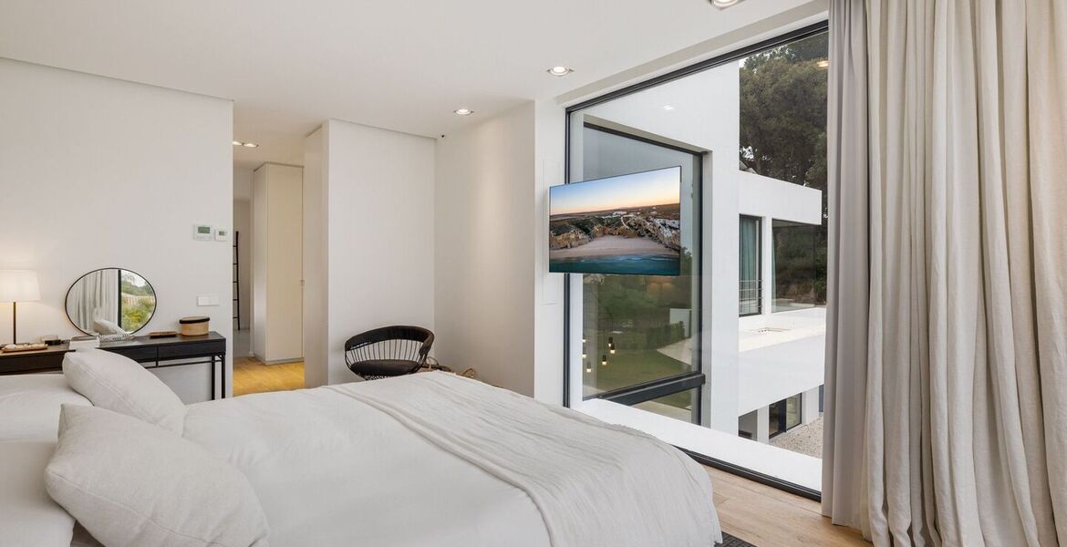 Elegante Villa Moderna en el Corazón de Elviria, Marbella