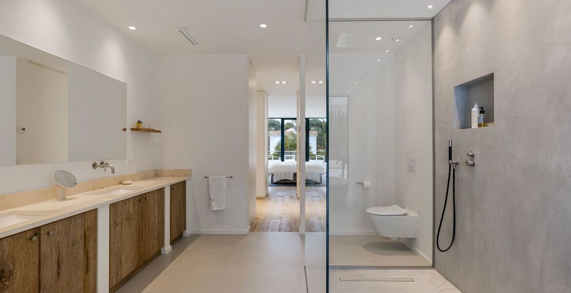 Elegante Villa Moderna en el Corazón de Elviria, Marbella