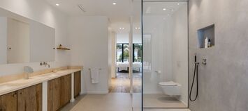 Elegante Villa Moderna en el Corazón de Elviria, Marbella