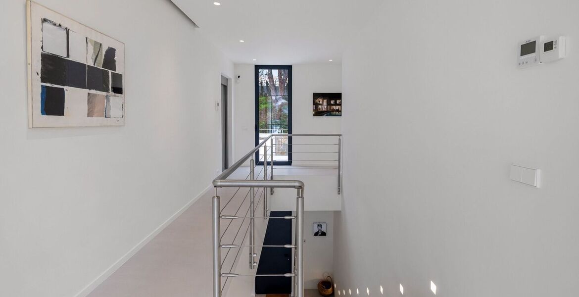 Elegante Villa Moderna en el Corazón de Elviria, Marbella