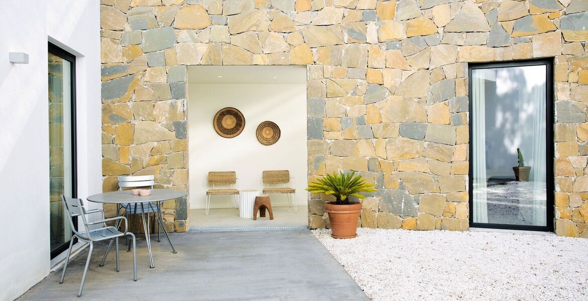 Elegante Villa Moderna en el Corazón de Elviria, Marbella
