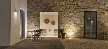 Elegante Villa Moderna en el Corazón de Elviria, Marbella