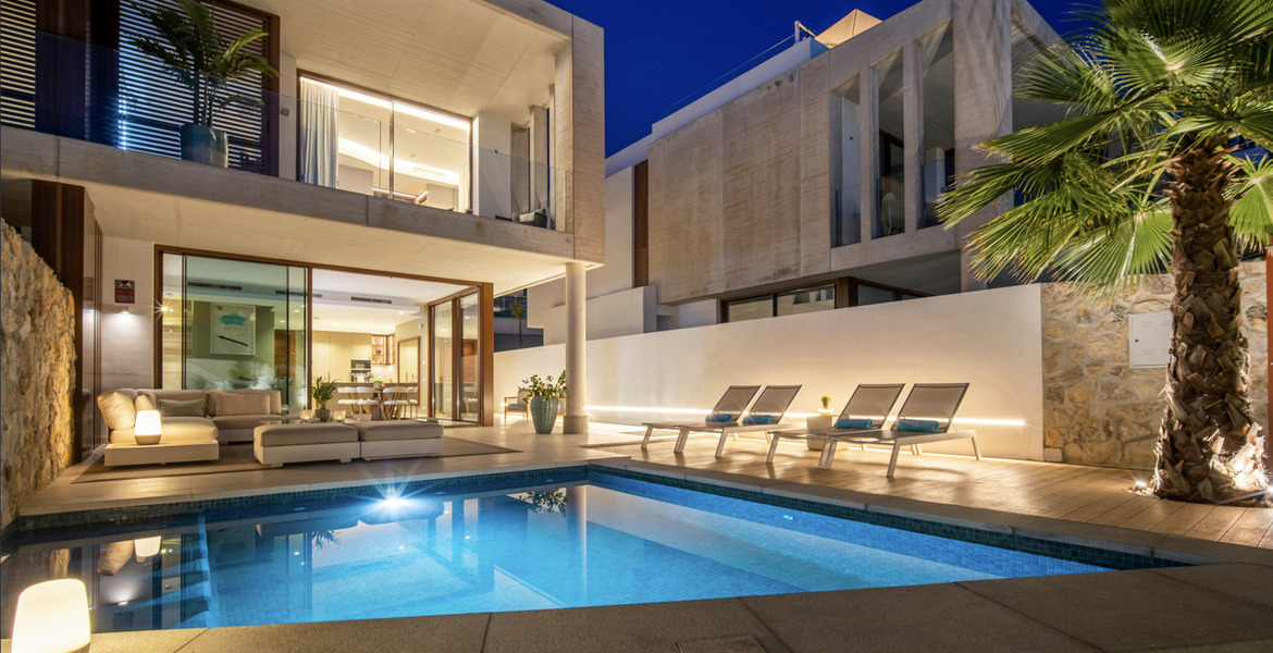 Luxury 4-Bedroom Townhouse in Marbella