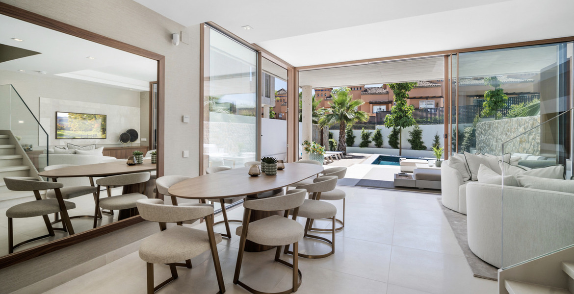 Luxury 4-Bedroom Townhouse in Marbella