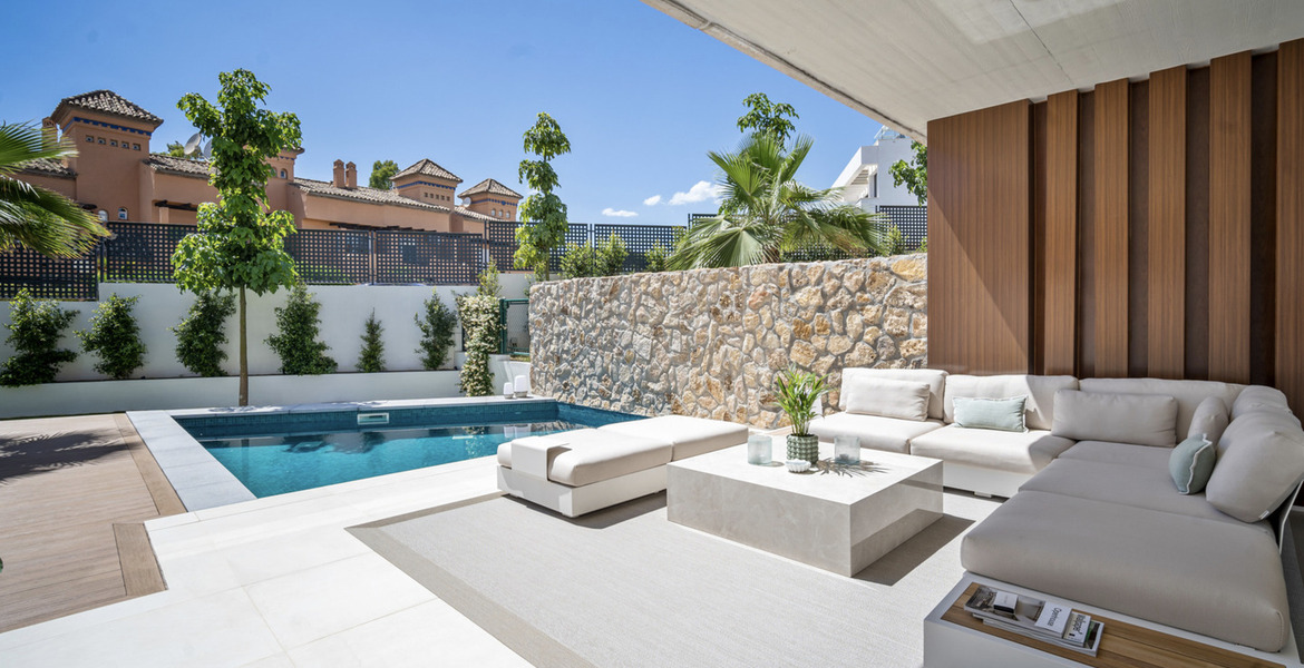 Luxury 4-Bedroom Townhouse in Marbella