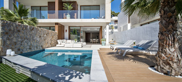 Luxury 4-Bedroom Townhouse in Marbella