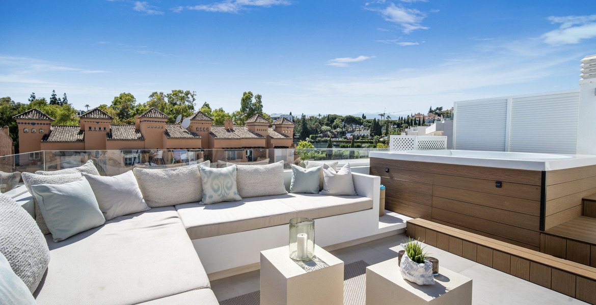 Luxury 4-Bedroom Townhouse in Marbella