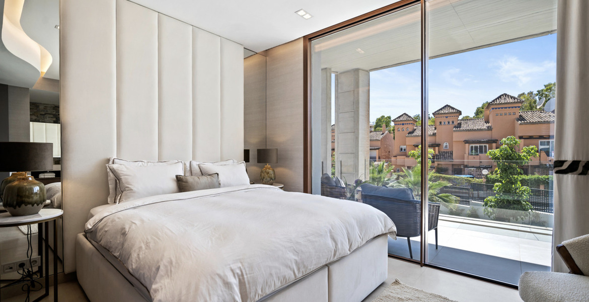 Luxury 4-Bedroom Townhouse in Marbella