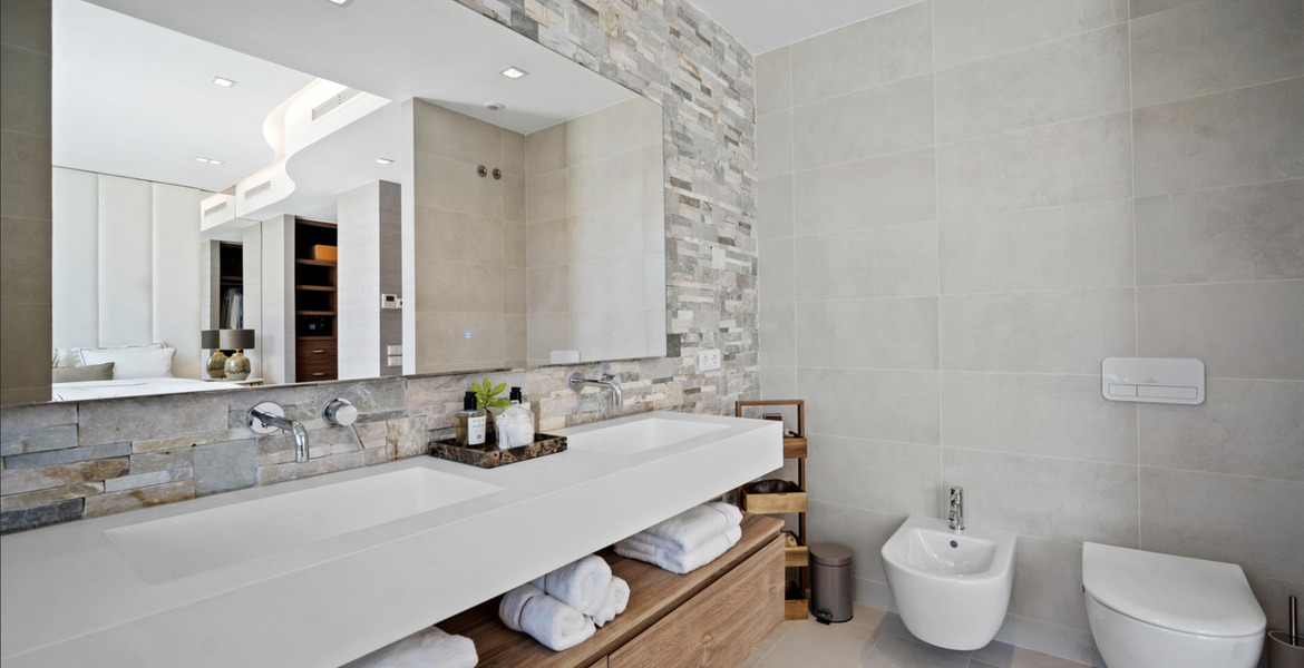 Luxury 4-Bedroom Townhouse in Marbella