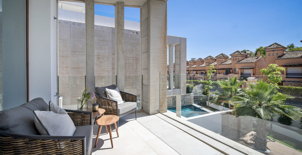 Luxury 4-Bedroom Townhouse in Marbella