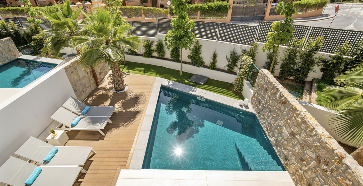 Luxury 4-Bedroom Townhouse in Marbella