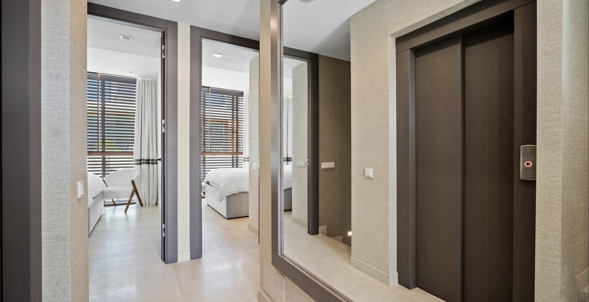 Luxury 4-Bedroom Townhouse in Marbella