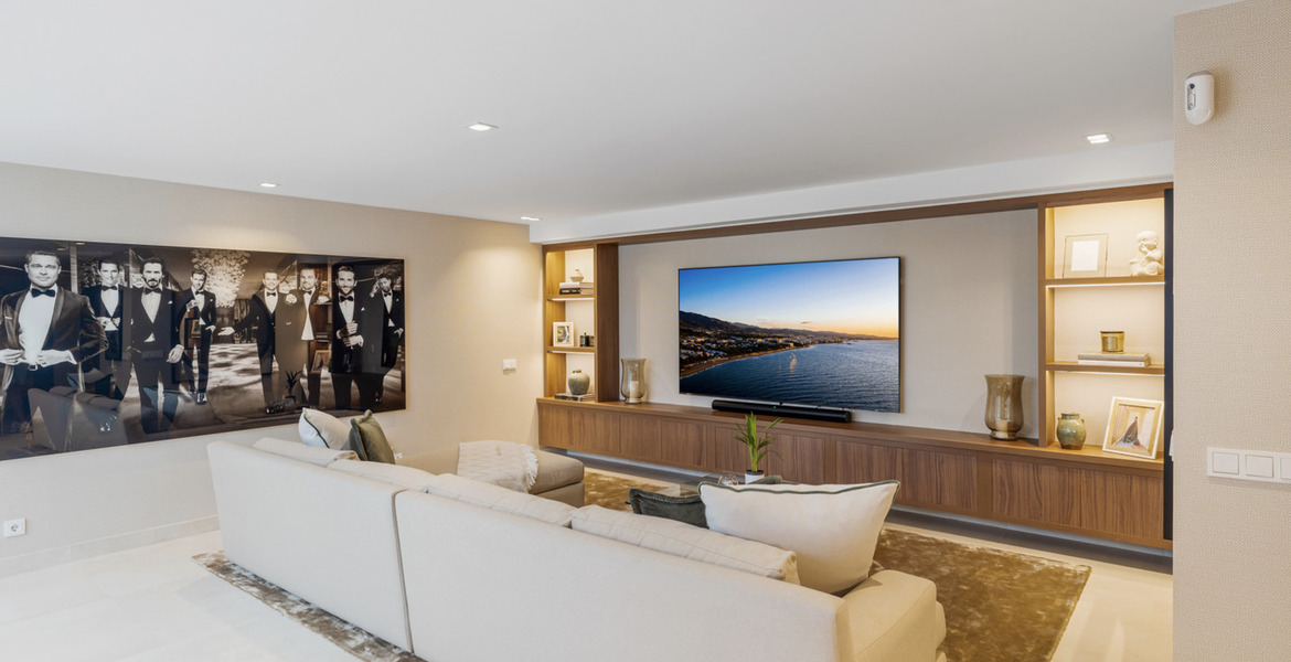 Luxury 4-Bedroom Townhouse in Marbella
