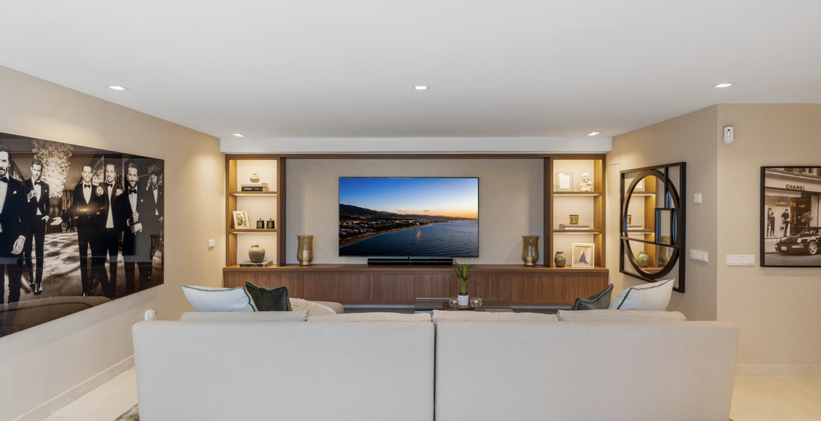 Luxury 4-Bedroom Townhouse in Marbella