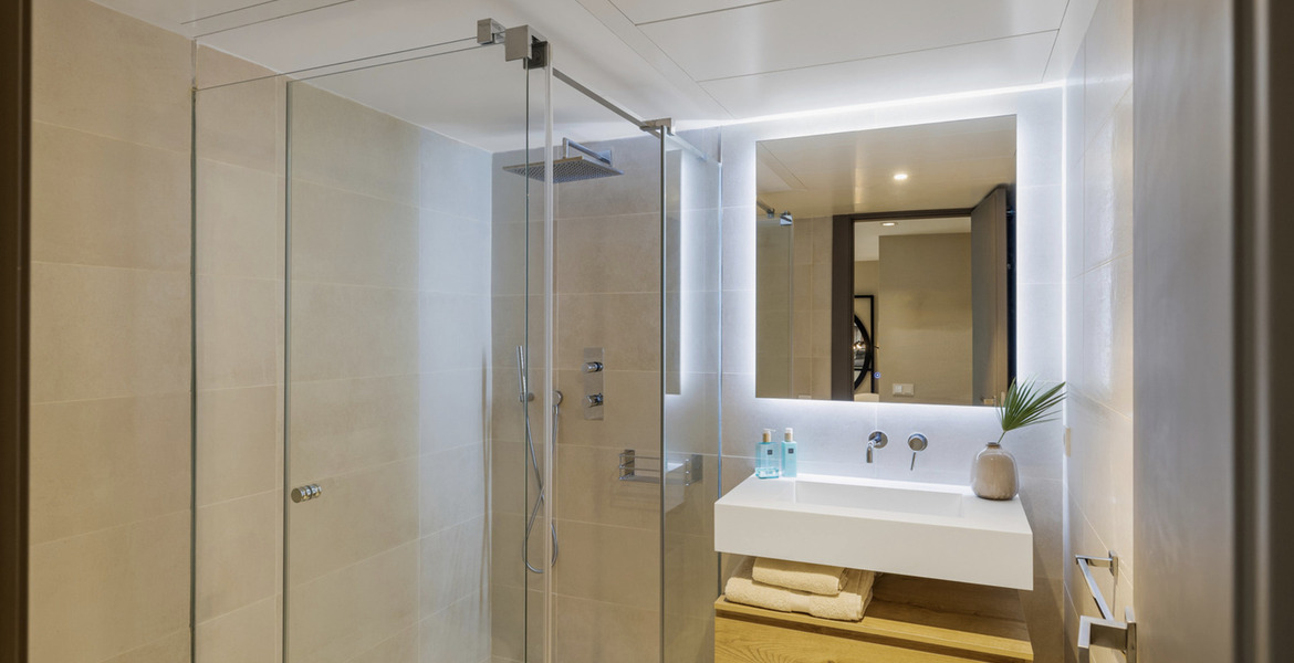 Luxury 4-Bedroom Townhouse in Marbella