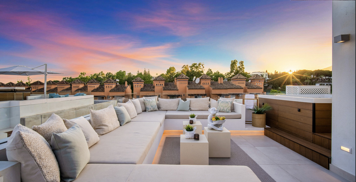 Luxury 4-Bedroom Townhouse in Marbella