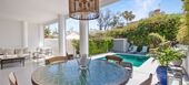 Encantadora Casa Adosada con Piscina Privada en Guadalmina