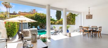 Encantadora Casa Adosada con Piscina Privada en Guadalmina
