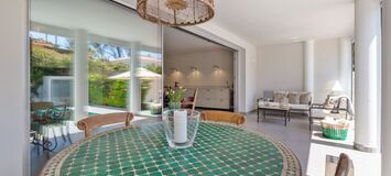 Encantadora Casa Adosada con Piscina Privada en Guadalmina