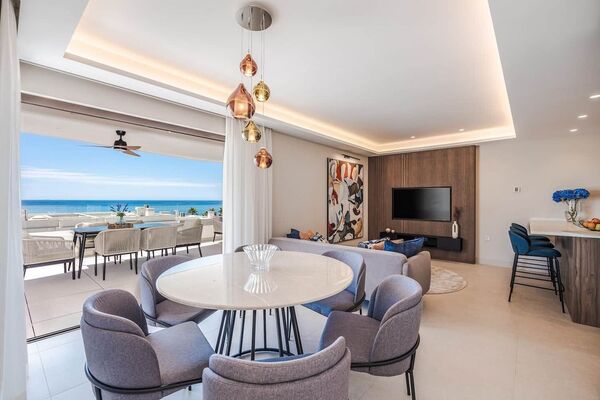 Luxury apartment for rent in Beach Front Estepona