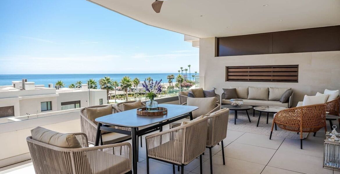 Apartamento de lujo en alquiler en primera línea de playa Es