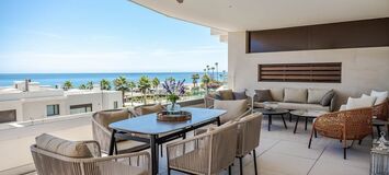 Apartamento de lujo en alquiler en primera línea de playa Es