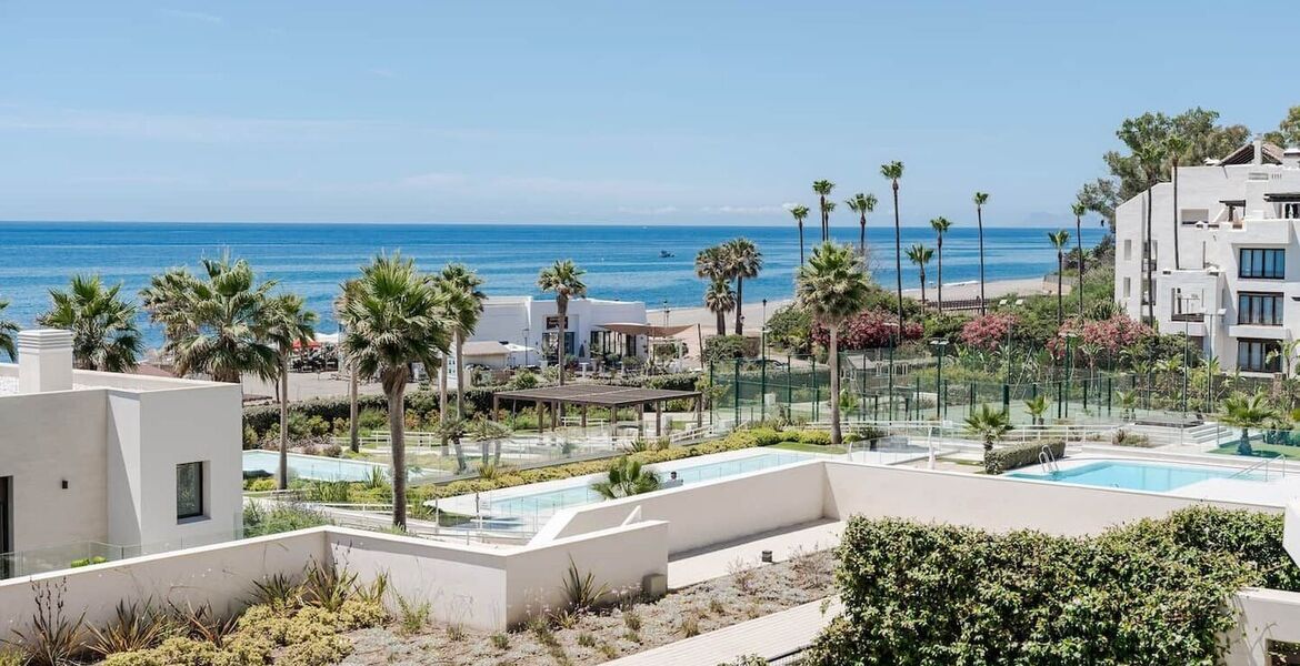 Apartamento de lujo en alquiler en primera línea de playa Es