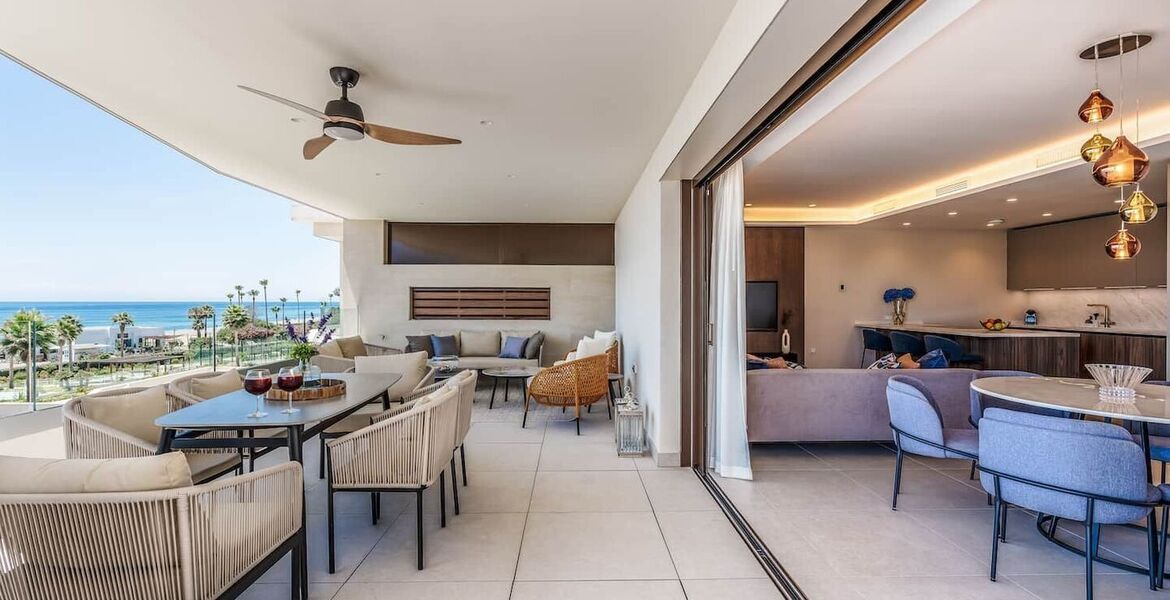 Apartamento de lujo en alquiler en primera línea de playa Es