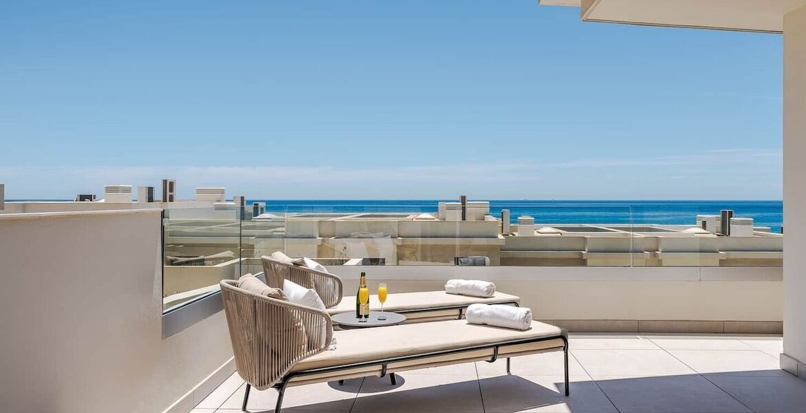 Apartamento de lujo en alquiler en primera línea de playa Es