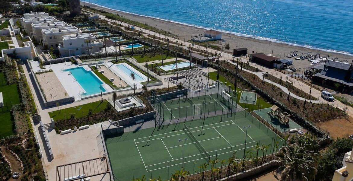 Apartamento de lujo en alquiler en primera línea de playa Es