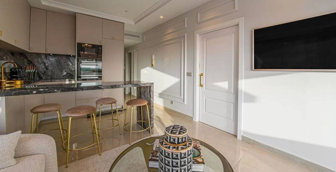 Luxury Beachside Penthouse with Rooftop Jacuzzi in Marbella