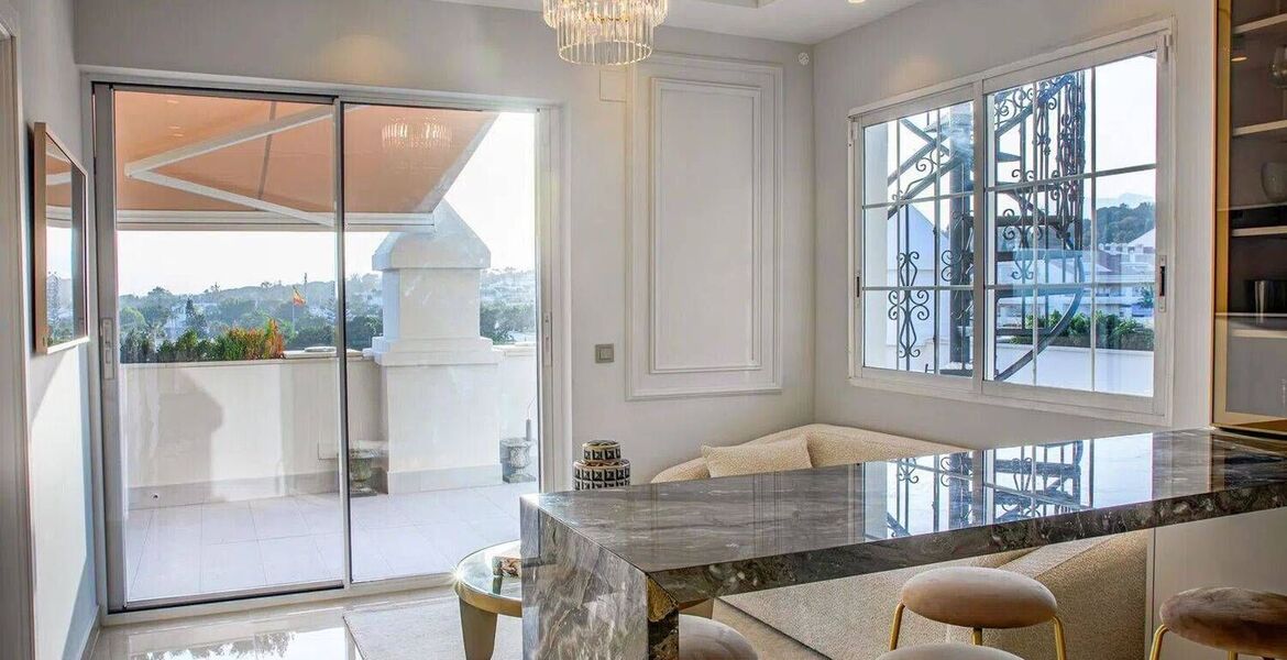 Luxury Beachside Penthouse with Rooftop Jacuzzi in Marbella