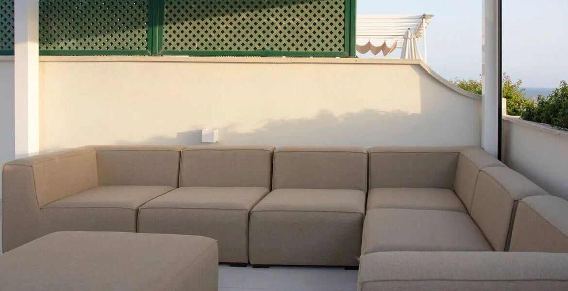 Luxury Beachside Penthouse with Rooftop Jacuzzi in Marbella