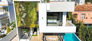 Elegant Villa Steps from the Beach on Marbella's Golden Mile