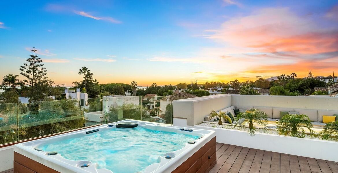 Elegant Villa Steps from the Beach on Marbella's Golden Mile