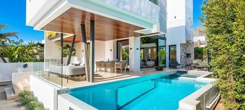 Elegant Villa Steps from the Beach on Marbella's Golden Mile
