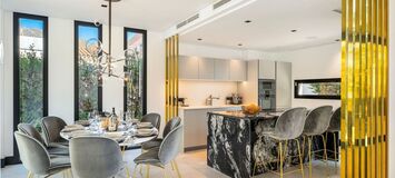 Elegant Villa Steps from the Beach on Marbella's Golden Mile