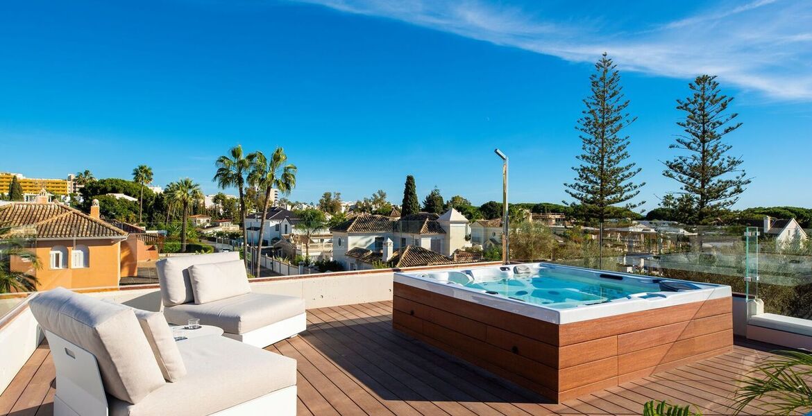 Elegant Villa Steps from the Beach on Marbella's Golden Mile