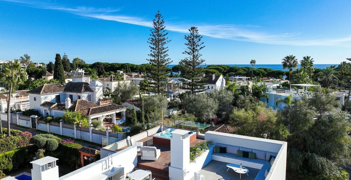 Elegant Villa Steps from the Beach on Marbella's Golden Mile