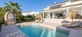Una Villa Encantadora y Moderna en Benahavis