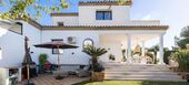Una Villa Encantadora y Moderna en Benahavis