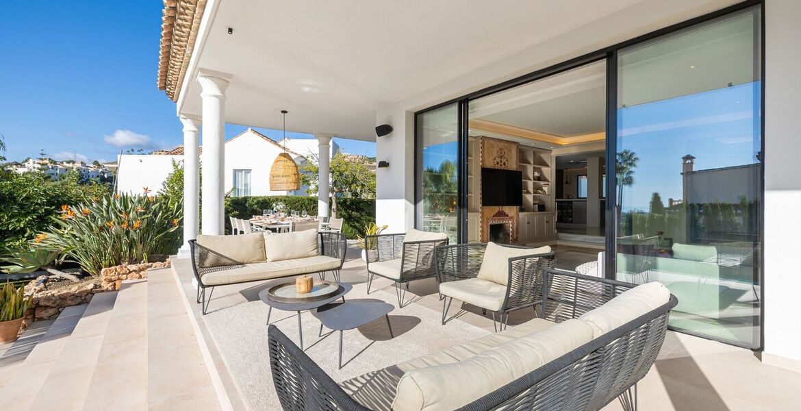 Una Villa Encantadora y Moderna en Benahavis