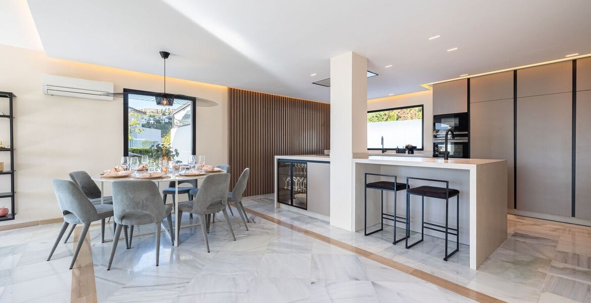 Una Villa Encantadora y Moderna en Benahavis