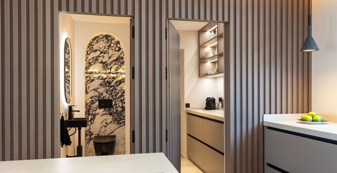 Una Villa Encantadora y Moderna en Benahavis