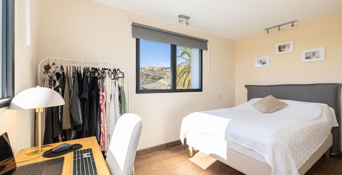 Una Villa Encantadora y Moderna en Benahavis