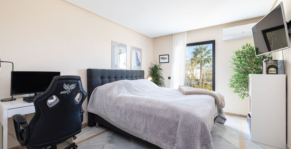 Una Villa Encantadora y Moderna en Benahavis