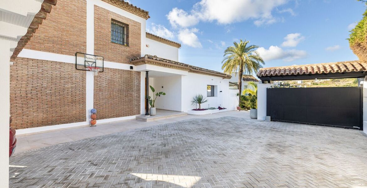 Una Villa Encantadora y Moderna en Benahavis