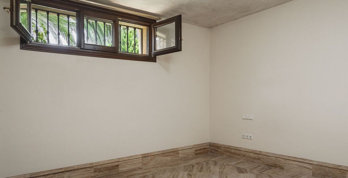 Villa de lujo en alquiler en la Milla de Oro de Marbella