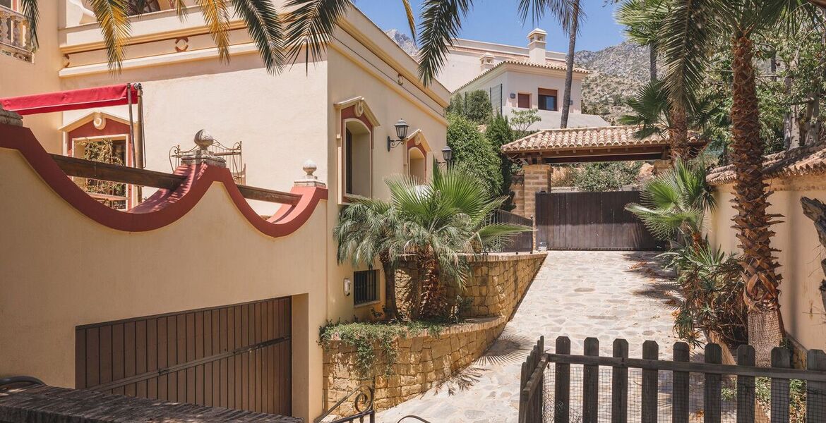 Villa de lujo en alquiler en la Milla de Oro de Marbella